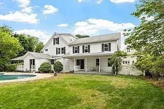 1 bed, 1.0 bath, 900 sqft, $2,000 — Photo 2