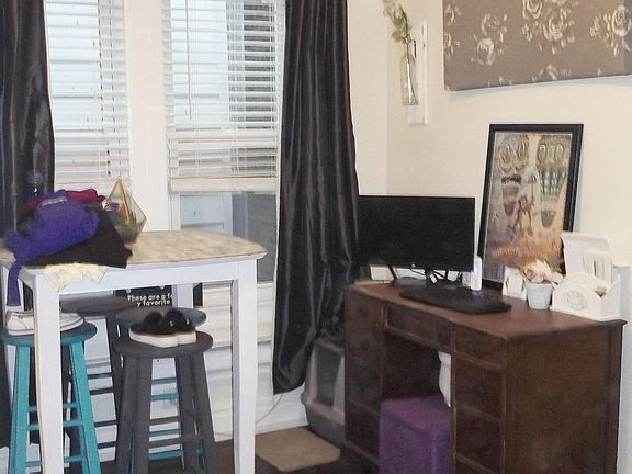 5th image of 2133 W Giddings St #3C