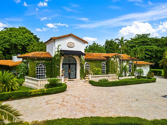 4th image of 12300 Old Cutler Rd