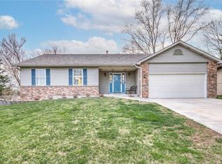 1007 Fox Trail Dr, Lake Saint Louis, MO
