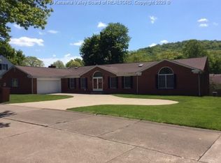 5336 Shadowbrook Rd, Cross Lanes, WV 25313