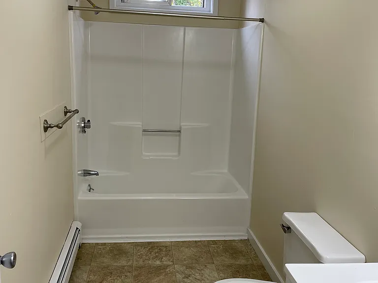 289 Cottage St #2L — Photo 6