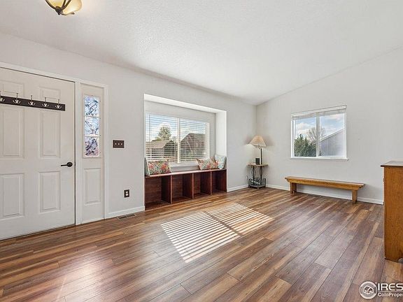 5th image of 60 Walnut Ct