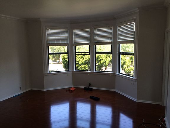 2nd image of 1049 Chapman Ln