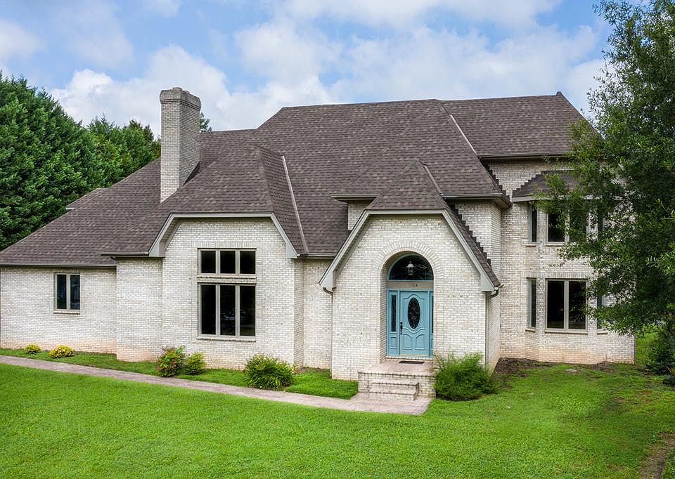 1st image of 104 Larchmont Way