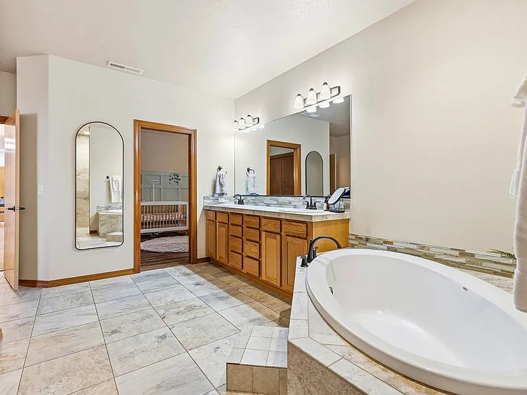 477 Heritage Hills Dr — Photo 26