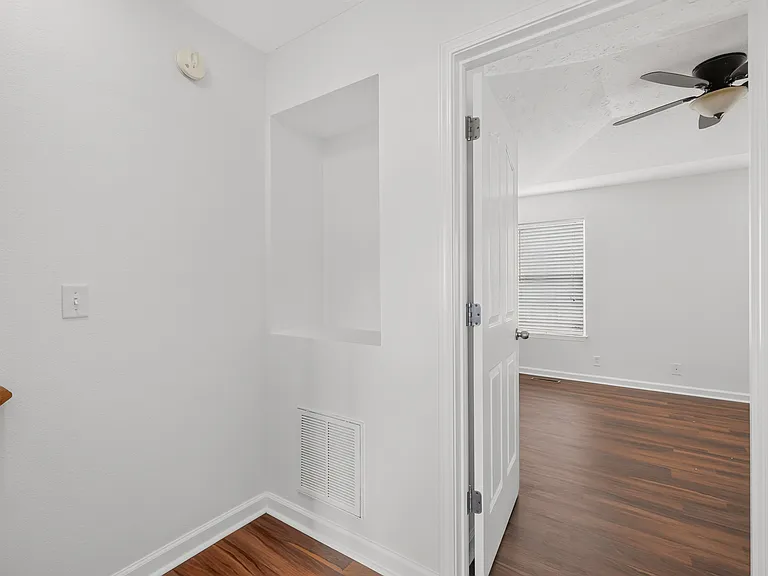 407 Arapaho Dr — Photo 24