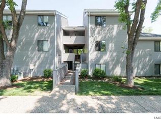 1329 Prospect Village Ln #10, Ballwin, MO 63021