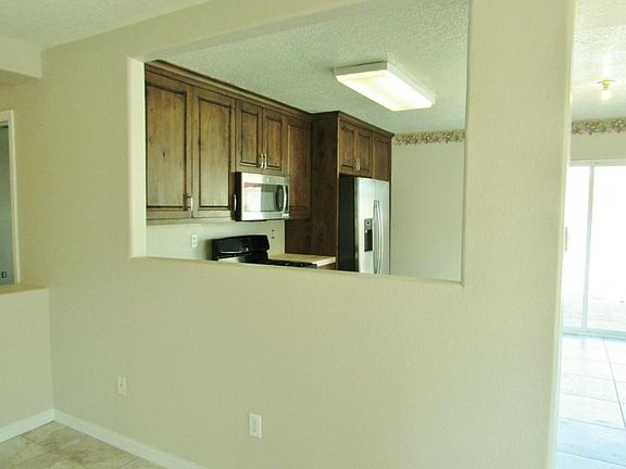 3rd image of 9505 Desert Pine Ave SW
