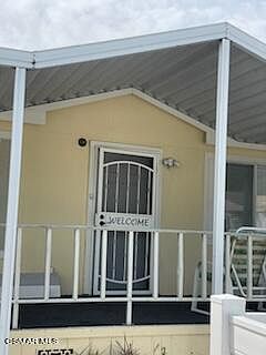 3rd image of 24 Essex Dr