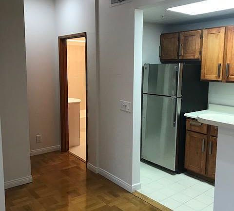 3rd image of 820 S Mansfield Ave APT 309