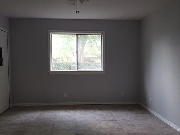 5th image of 2320 E Washington Ave