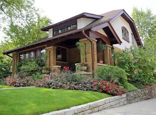 6235 Upper Pkwy N, Wauwatosa, WI 53213