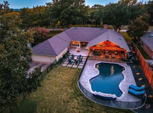 214 Magic Ln, Sunnyvale, TX 75182