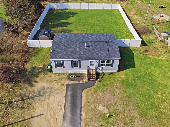 3rd image of 147 Salmon Falls Road