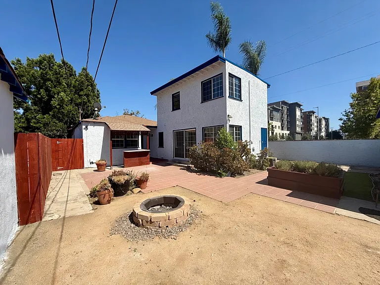 6205 Gentry Ave — Photo 21