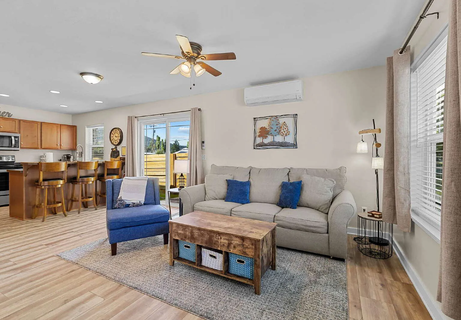 2 bed, 1.0 bath, 1200 sqft, $1,865 — Photo 3