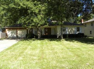 5203 Garnett St, Shawnee, KS 66203