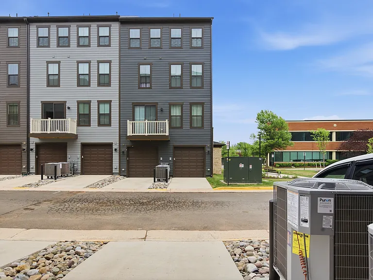 14421 Albemarle Point Pl — Photo 2