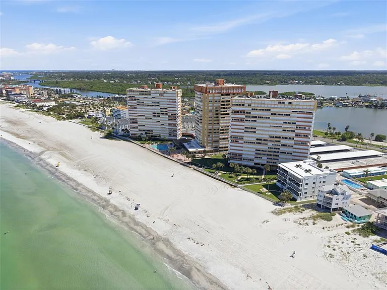 17920 Gulf Blvd #1401 — Photo 35