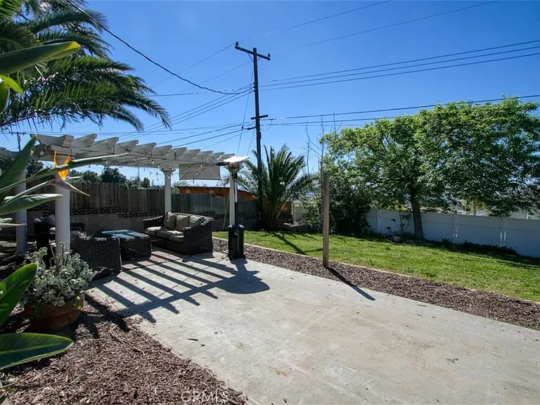 11758 Grant Dr — Photo 52