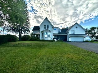 30 Park St, Presque Isle, ME 04769