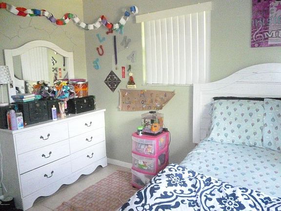 4th image of 1239 Waffle St SE