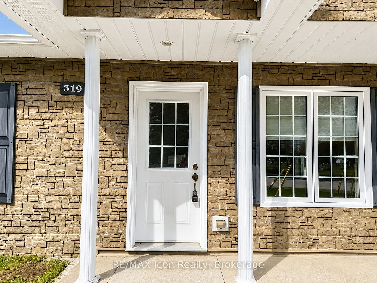 2 bed, $2,600 — Photo 3