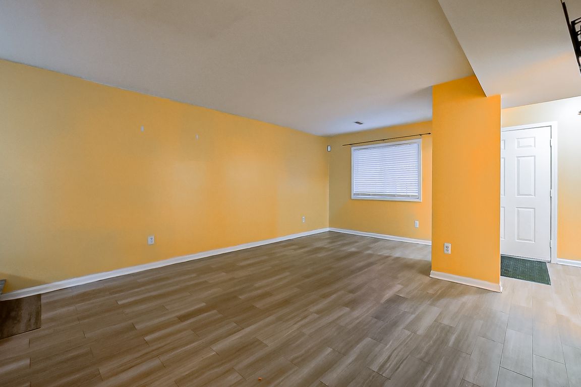 next background image