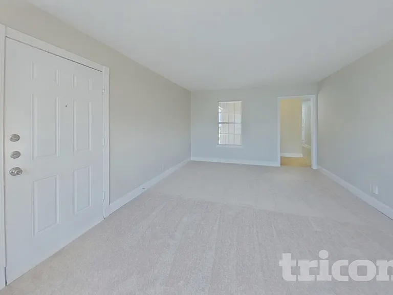 5636 Wimbleton Way — Photo 3