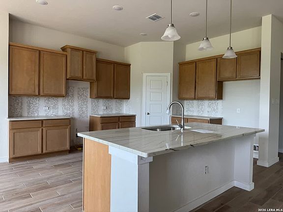 4th image of 1586 Vista View Drive