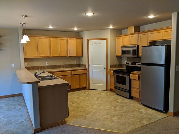 3rd image of 2608 Lincoln Ave SE
