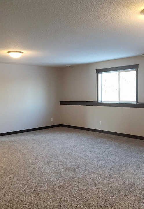 2nd image of 375 15th St