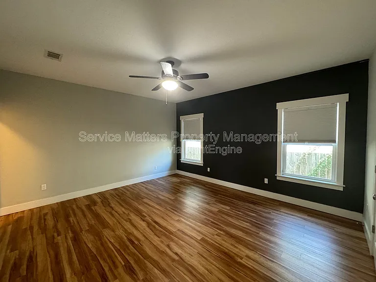 1416 E Baars St — Photo 14