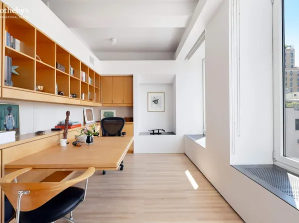 227 West 17th Street image 19 of 23