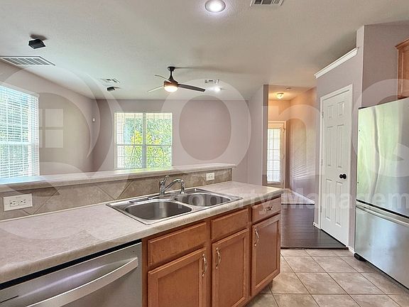 4th image of 1900 Scofield Ridge Pkwy APT 5403