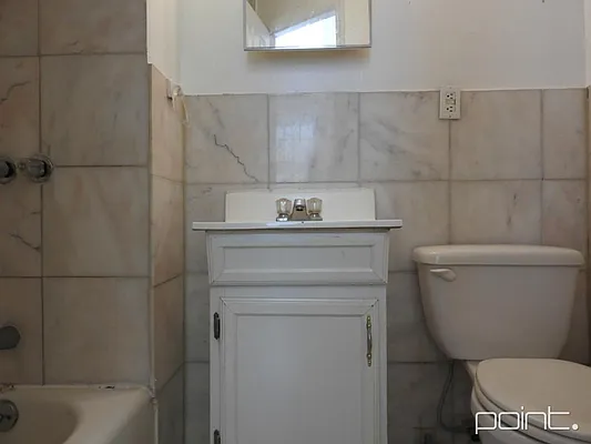 Rented by Point NYC | media 18