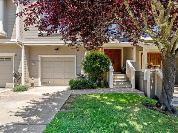 17 Carriage Ln, Scotts Valley, CA 95066