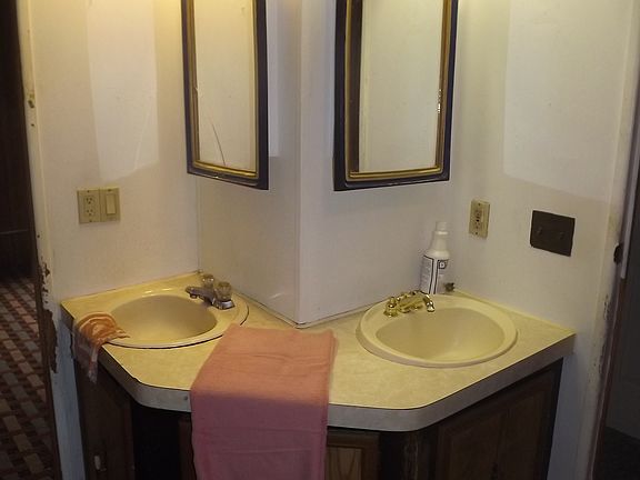 5th image of 20 Avenue B #20