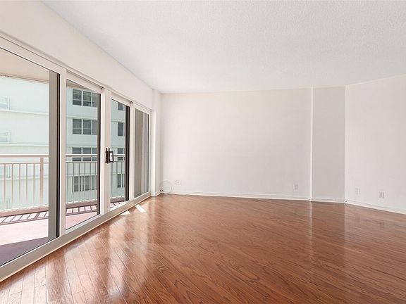 3rd image of 710 N Ocean Boulevard #811