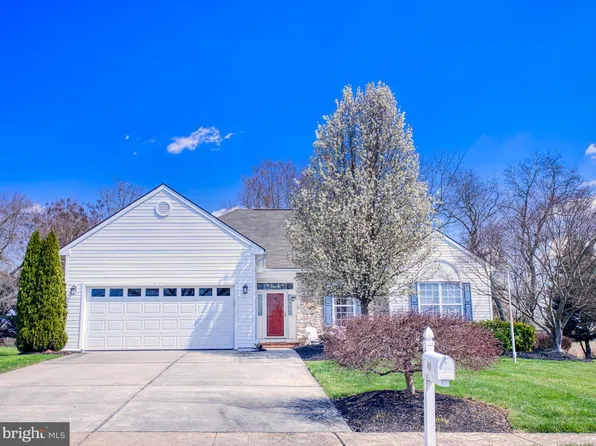 40 Silver Lake Dr, Middletown, DE 19709