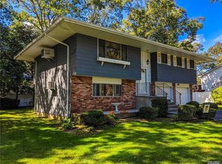 146 Jackson Ave S, Saint James, NY