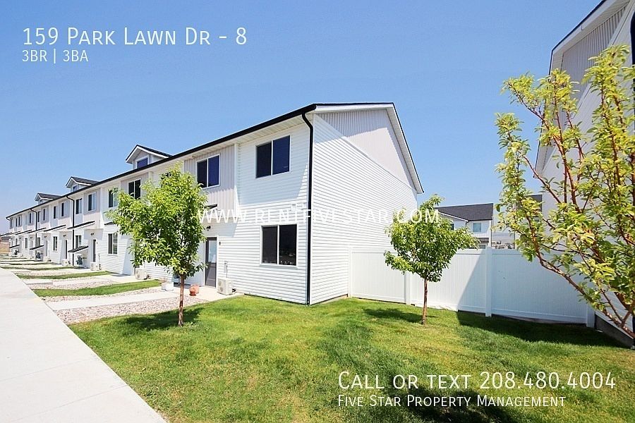 2nd image of 159 Park Lawn Dr Unit 8