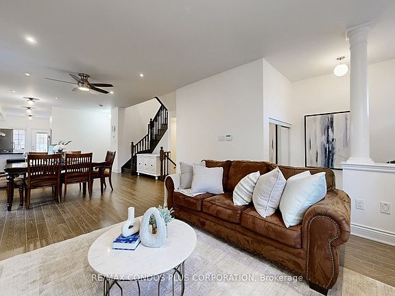 4th image of 8777 Dufferin St #22