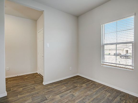 2nd image of 130 Whipporwill Ln