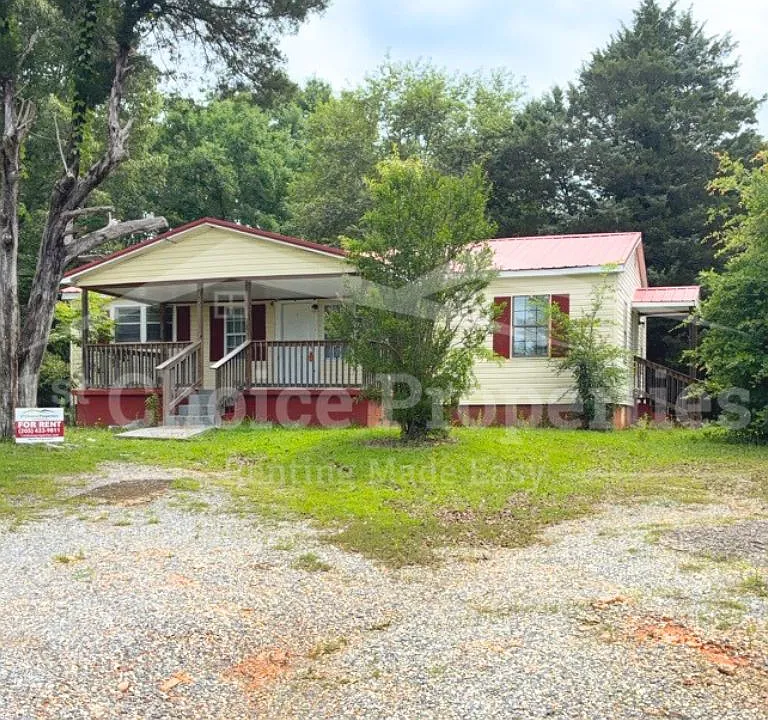 284 Lee Rd