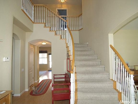 3rd image of 2013 Centennial Ct