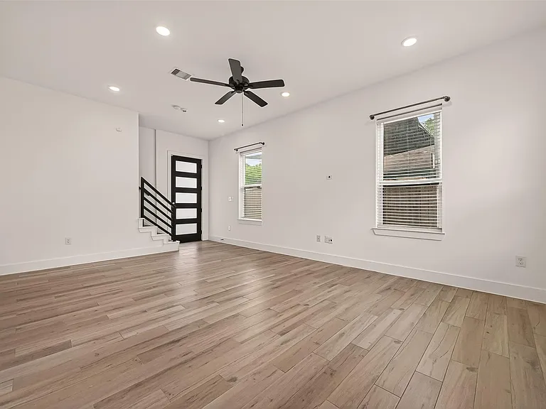 5206 Firnat St — Photo 5