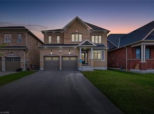 15 Douglas Kemp Cres, Clarington, ON L1C 7E3