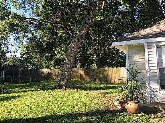 5th image of 106 Bougainvillea St